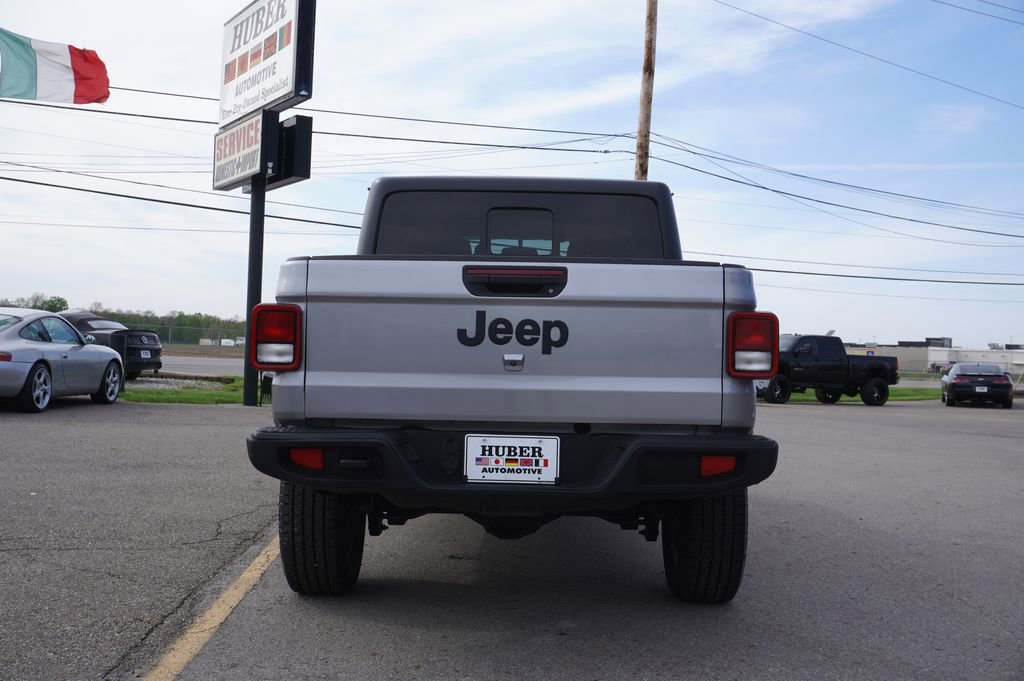 2020 Jeep Gladiator Sport