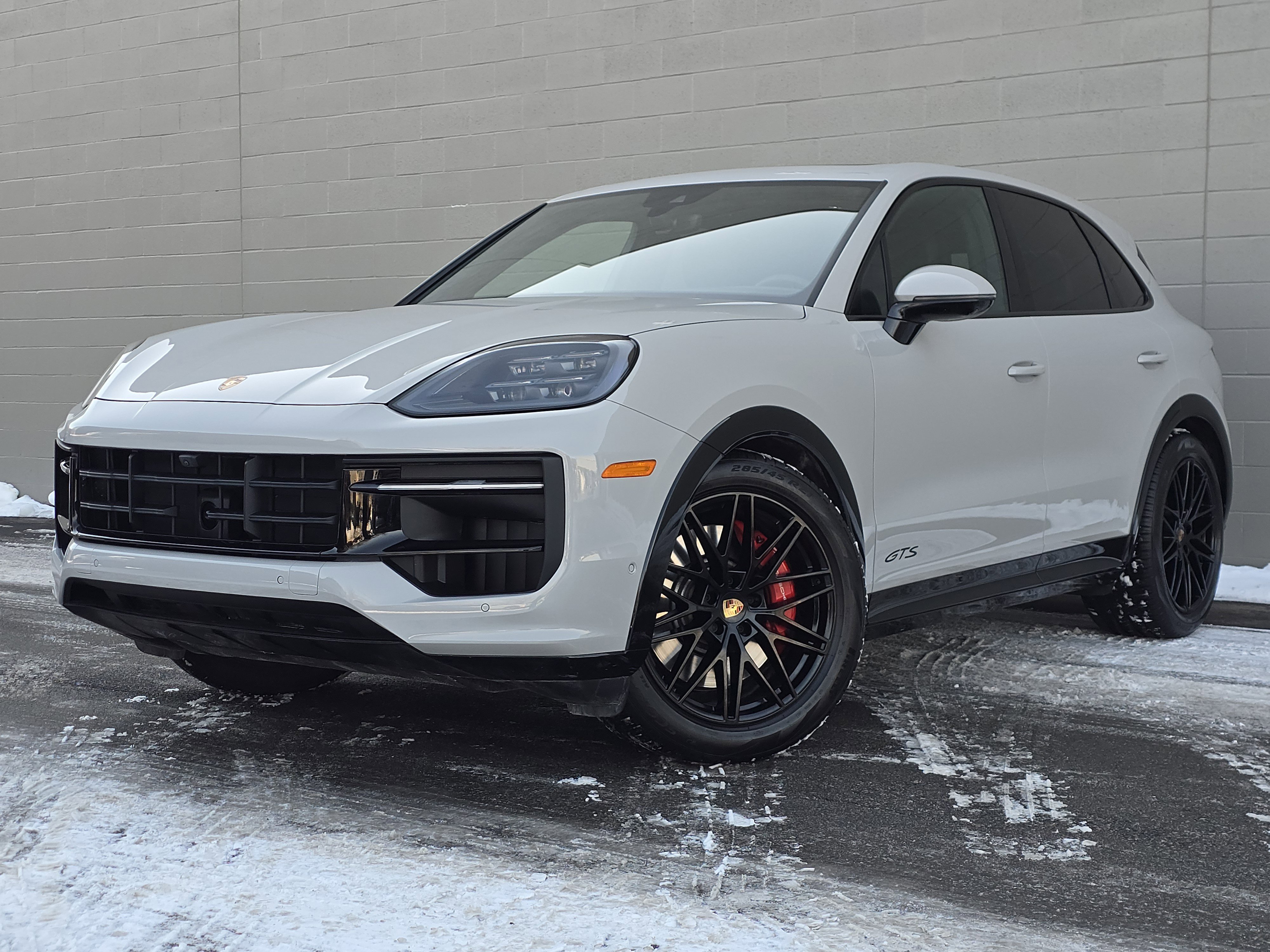 2025 Porsche Cayenne GTS
