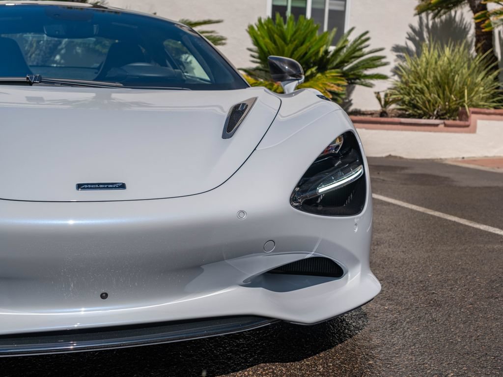 New 2026 McLaren 750S photo 27