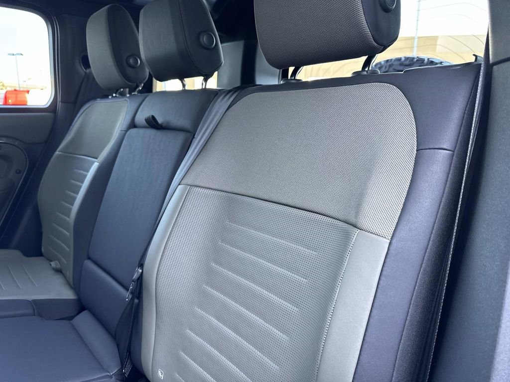 2025 Land Rover Defender 110