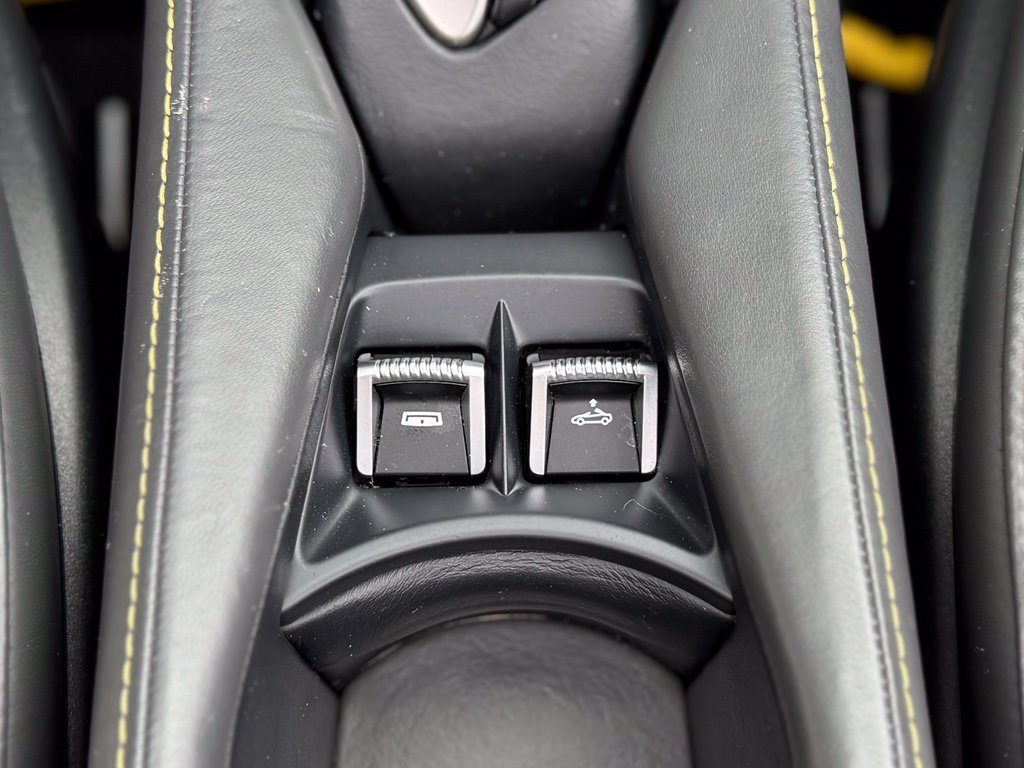 Used 2022 McLaren 720S Spider photo 56