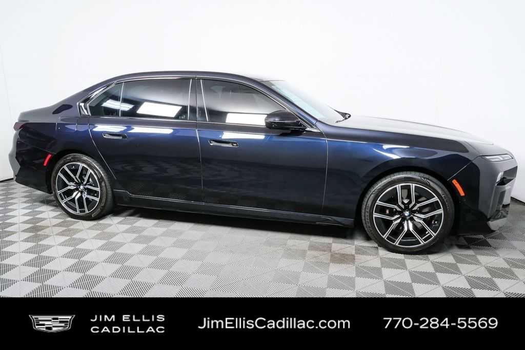 2023 BMW 760i xDrive