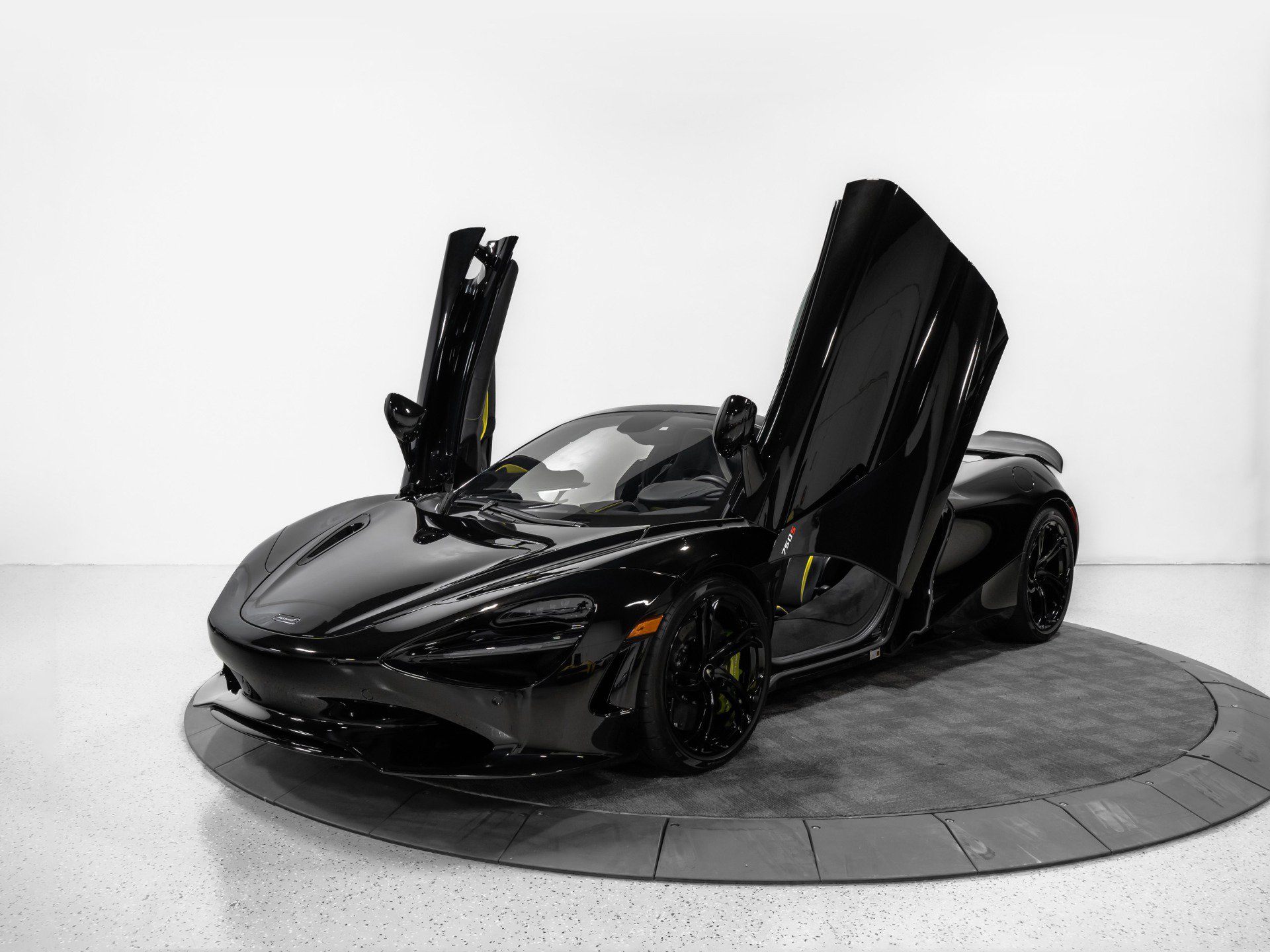 Used 2025 McLaren 750S Spider 2