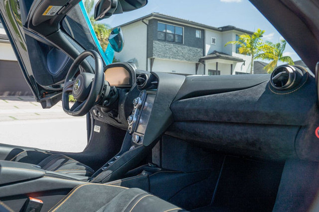 Used 2022 McLaren 720S Spider photo 28