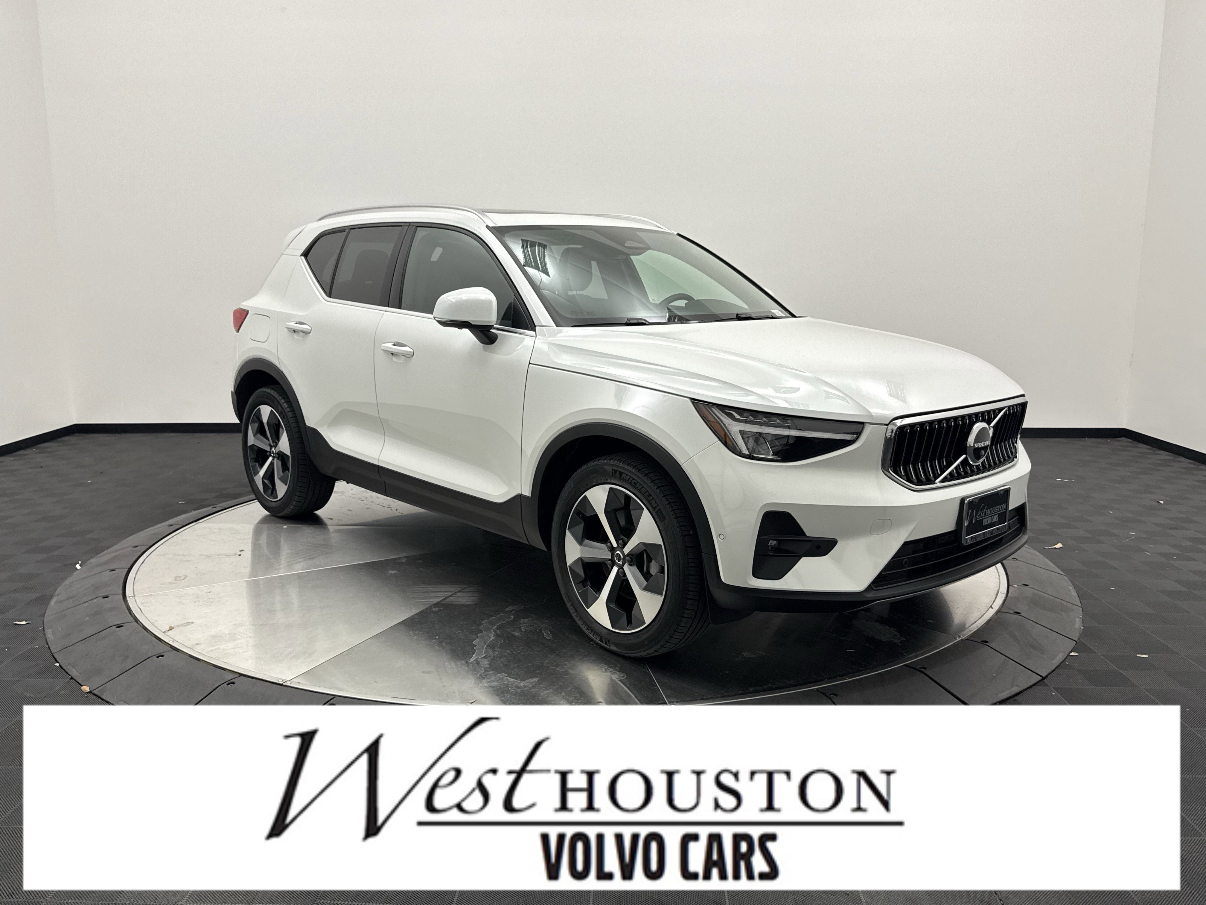 Certified 2025 Volvo XC40 B5 Plus