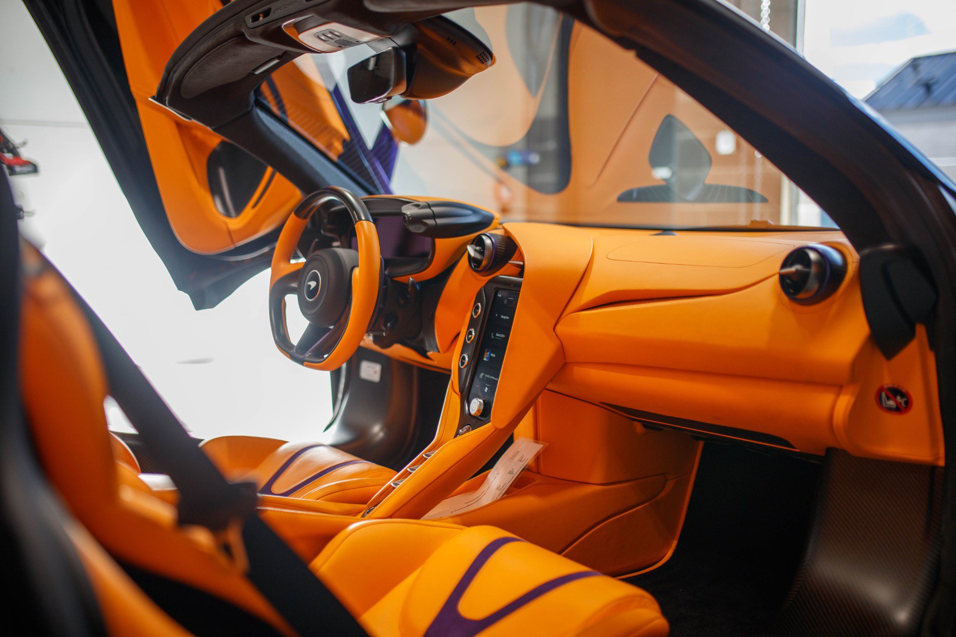 Used 2024 McLaren 750S Spider photo 18