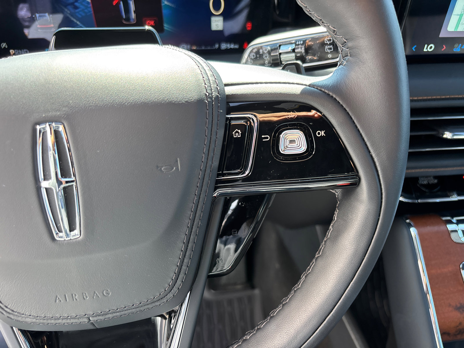 2025 Lincoln Aviator Black Label