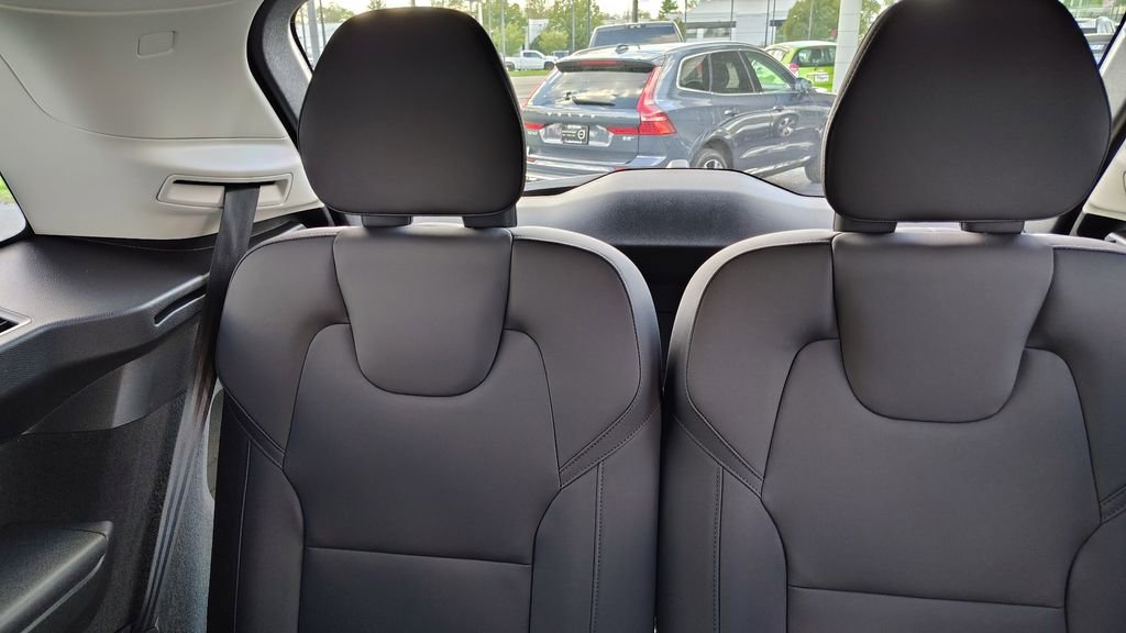 2026 Volvo Xc90 B6 Plus