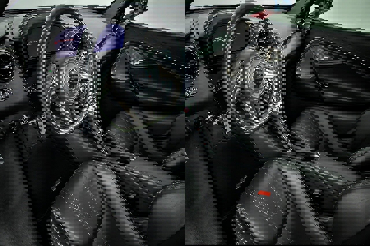 Used 2018 McLaren 720S photo 24