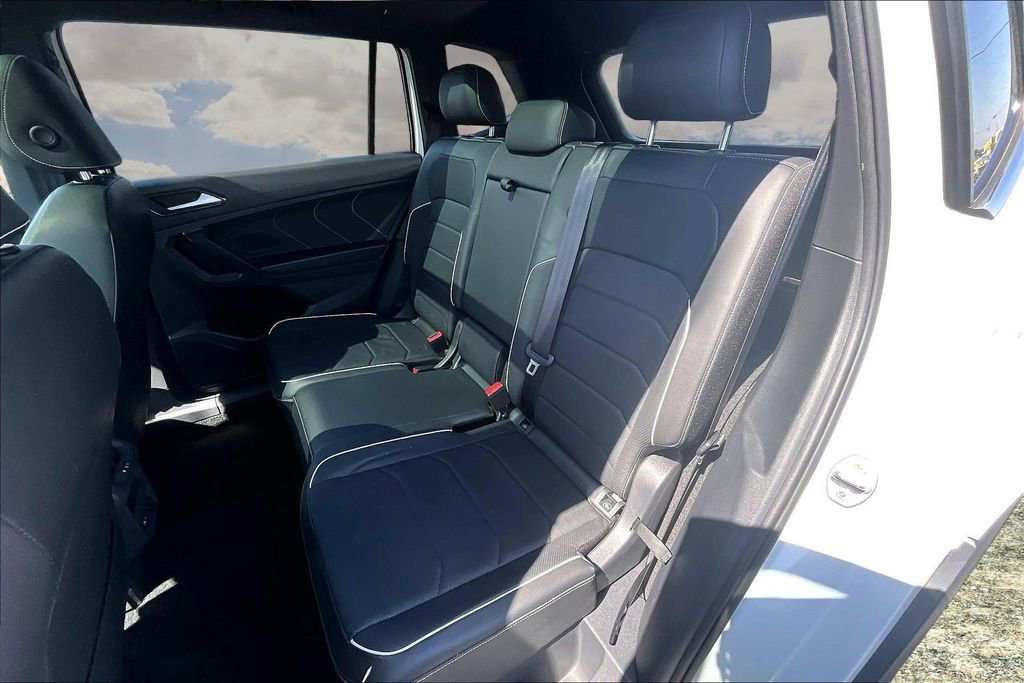 2022 Volkswagen Tiguan SEL R-Line