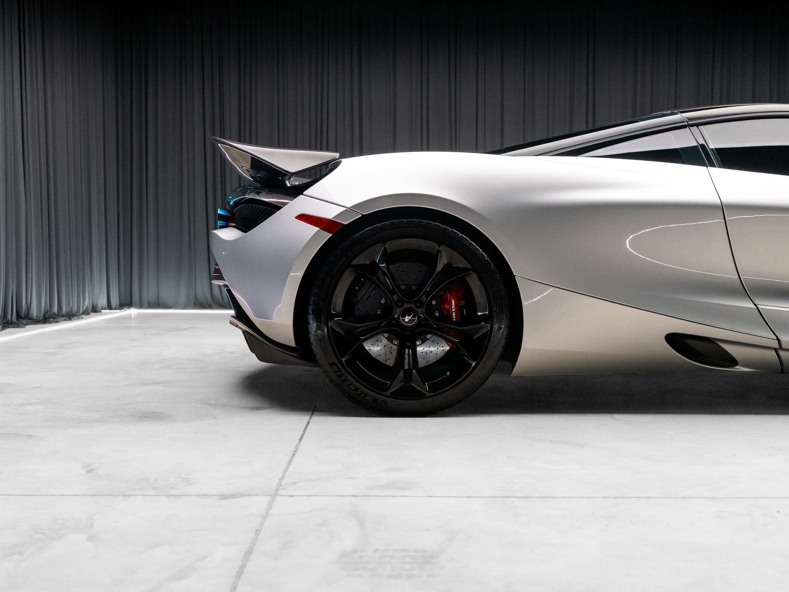 Used 2019 McLaren 720S photo 31