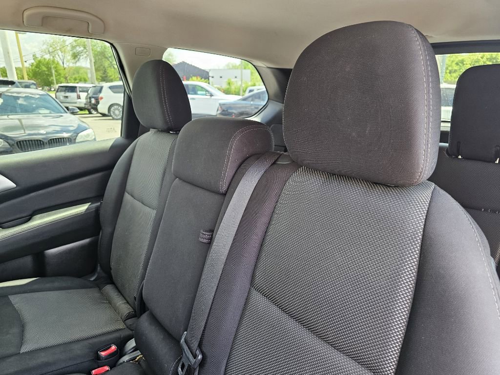 2020 Nissan Pathfinder SV