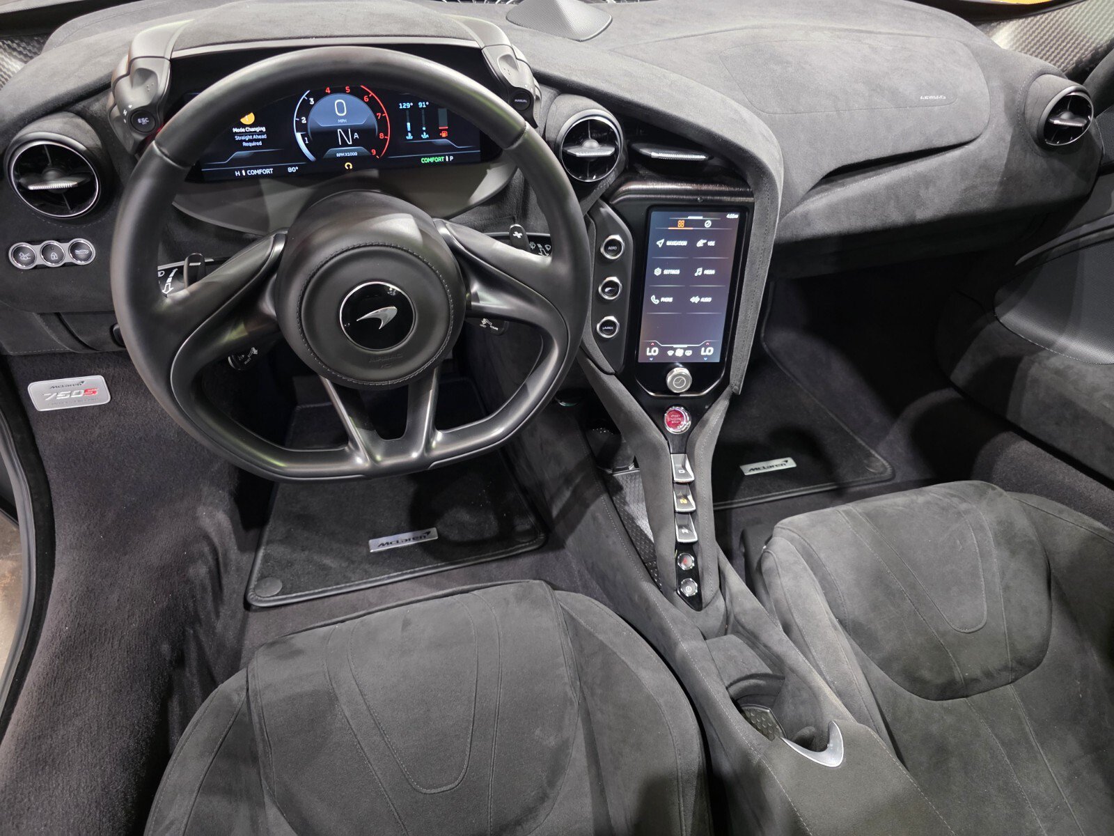 Used 2024 McLaren 750S photo 9