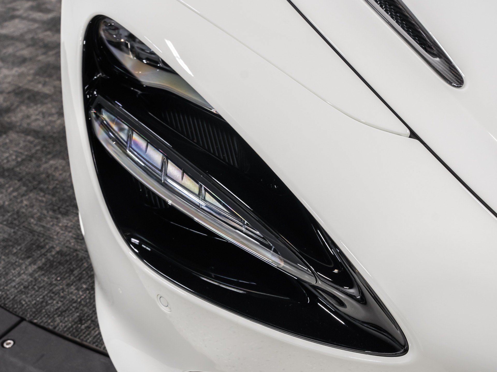 Used 2021 McLaren 720S Performance photo 30