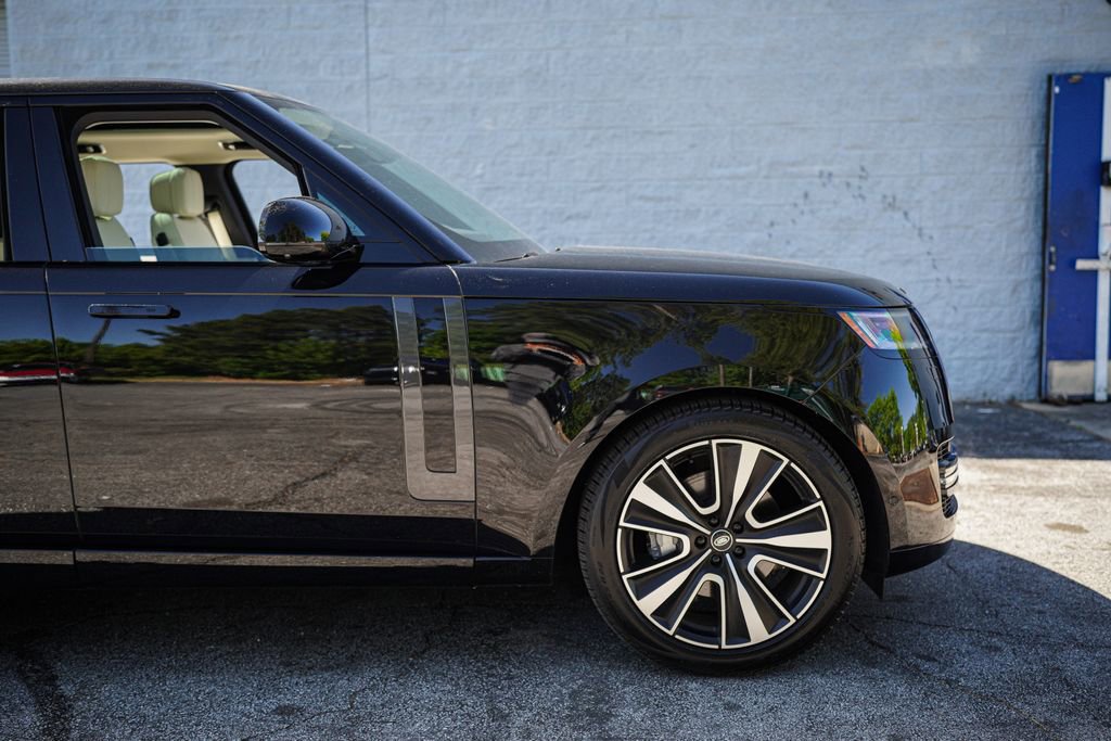 2025 Land Rover Range Rover SE