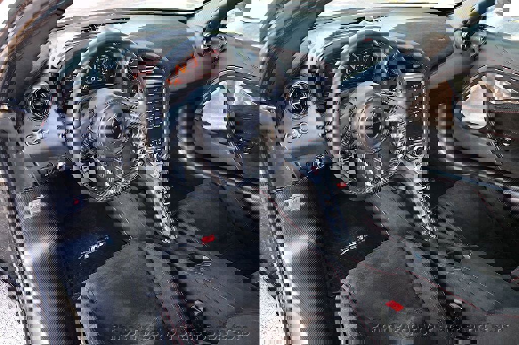 Used 2018 McLaren 720S Luxury photo 22