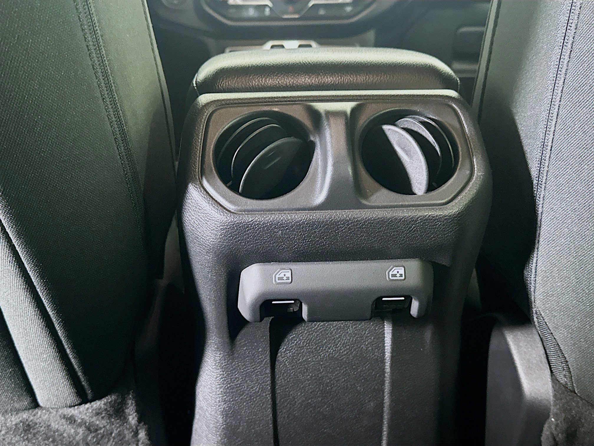 2022 Jeep Wrangler Sport S