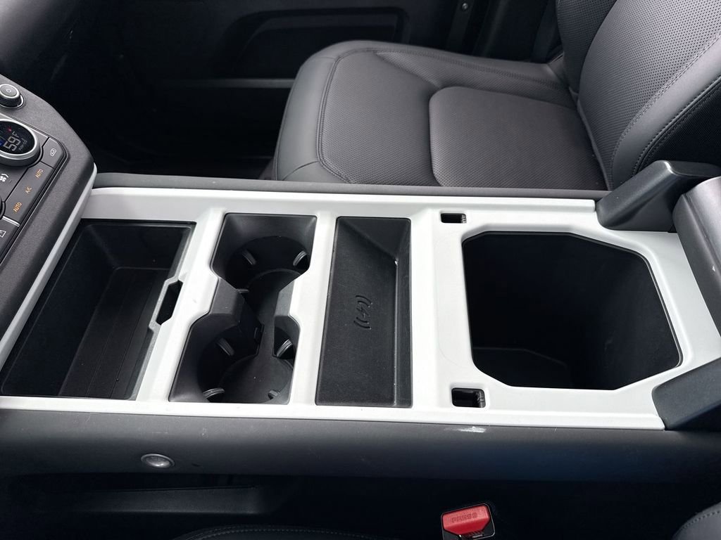 2025 Land Rover Defender 110 S