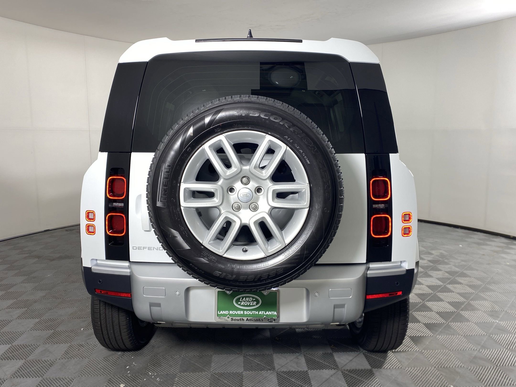 2025 Land Rover Defender 110 S