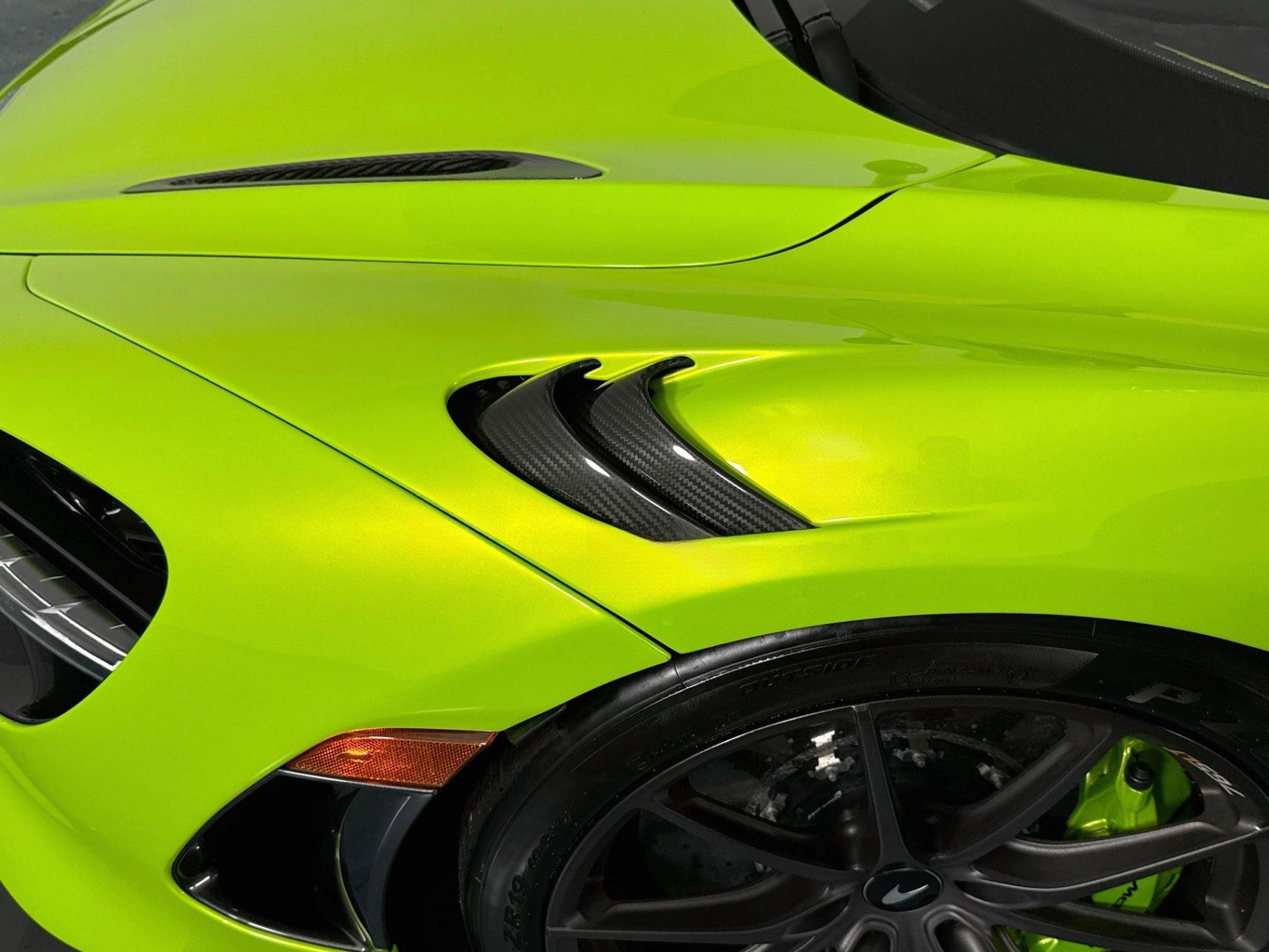 Used 2022 McLaren 765LT photo 56