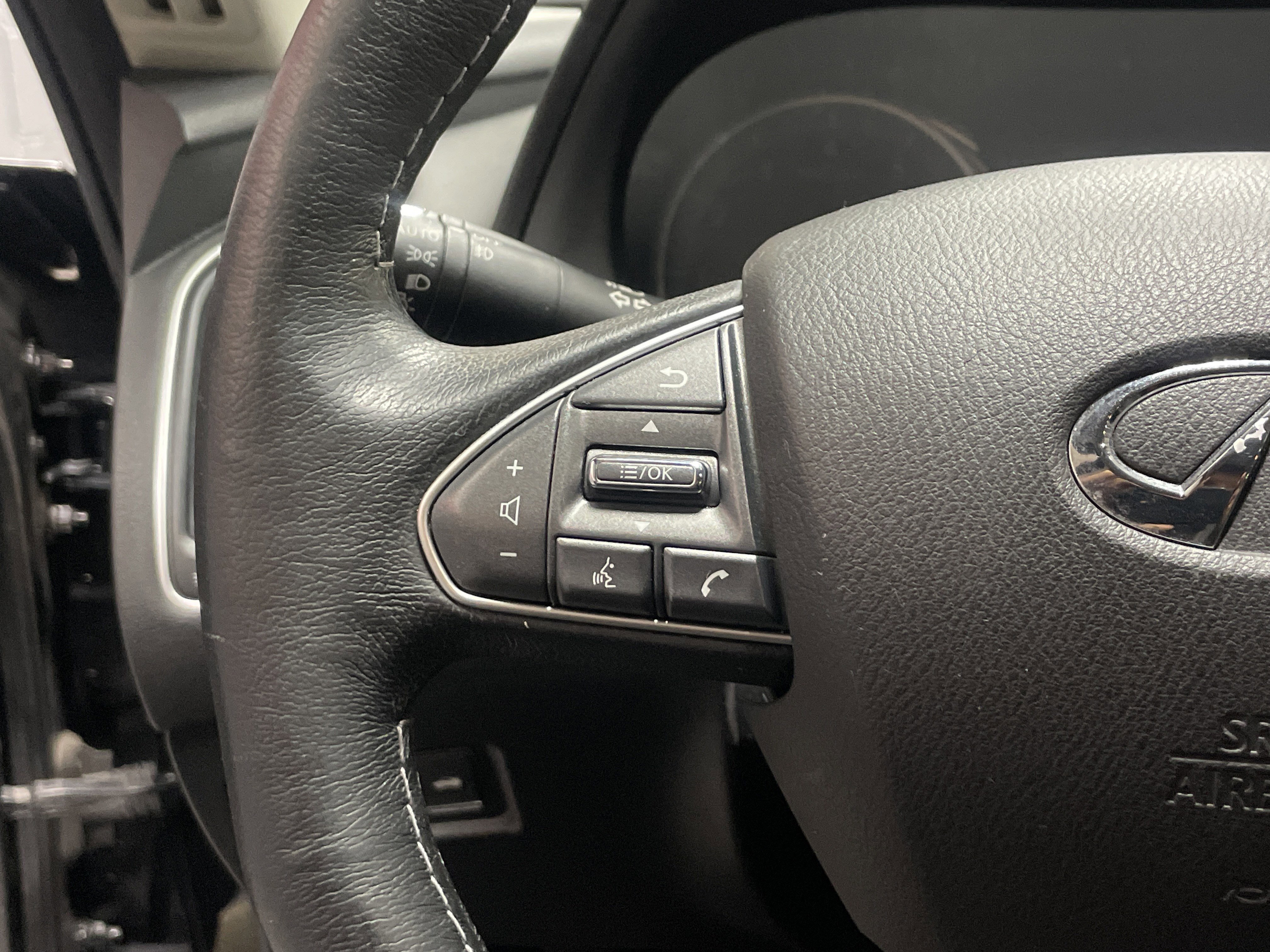 2016 INFINITI Q50 Premium