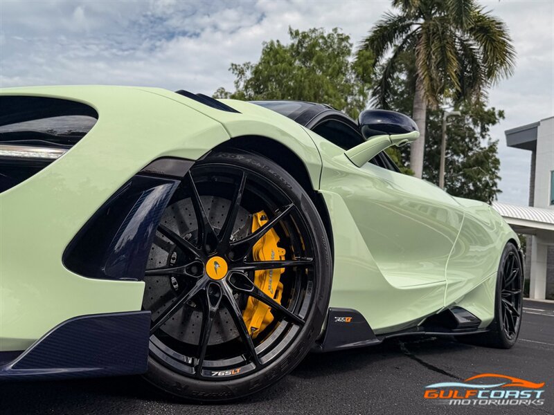 Used 2021 McLaren 765LT photo 16