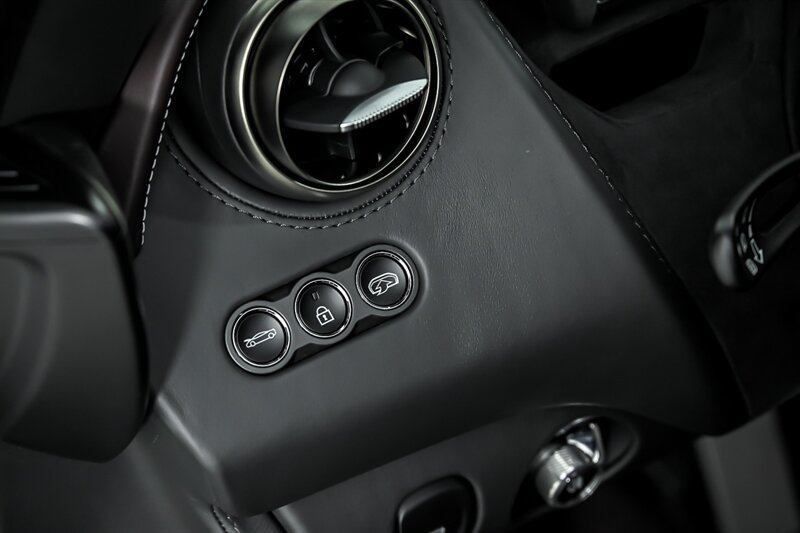 Used 2018 McLaren 720S photo 20
