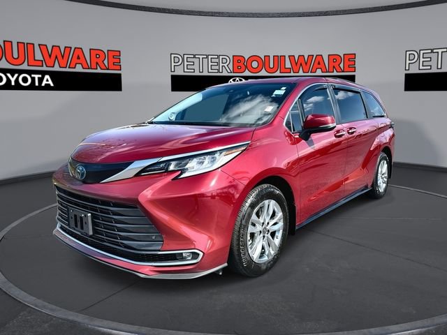 2023 Toyota Sienna Limited 7-Passenger