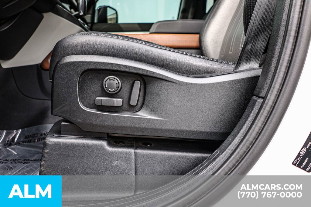 2022 Land Rover Defender 110 X-Dynamic SE