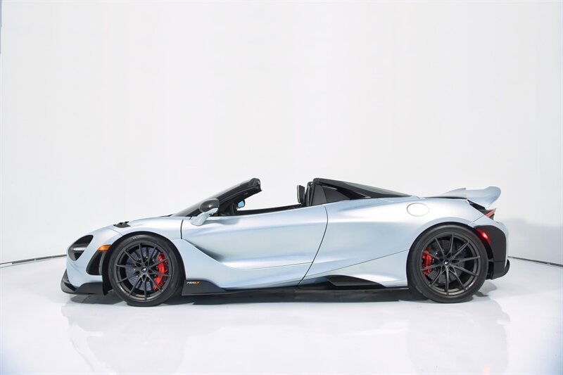 Used 2022 McLaren 765LT photo 6