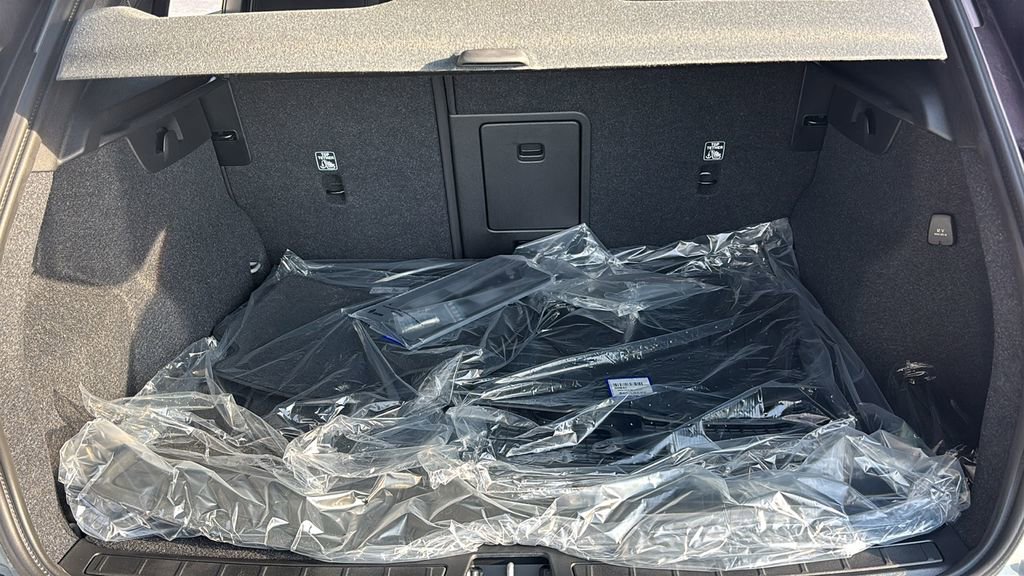 2026 Volvo Xc40 B5 Ultra