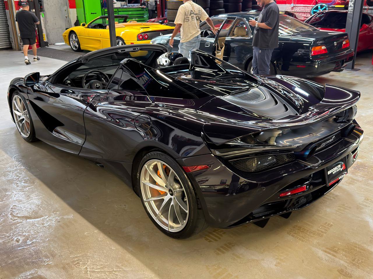 Used 2022 McLaren 720S Performance photo 11