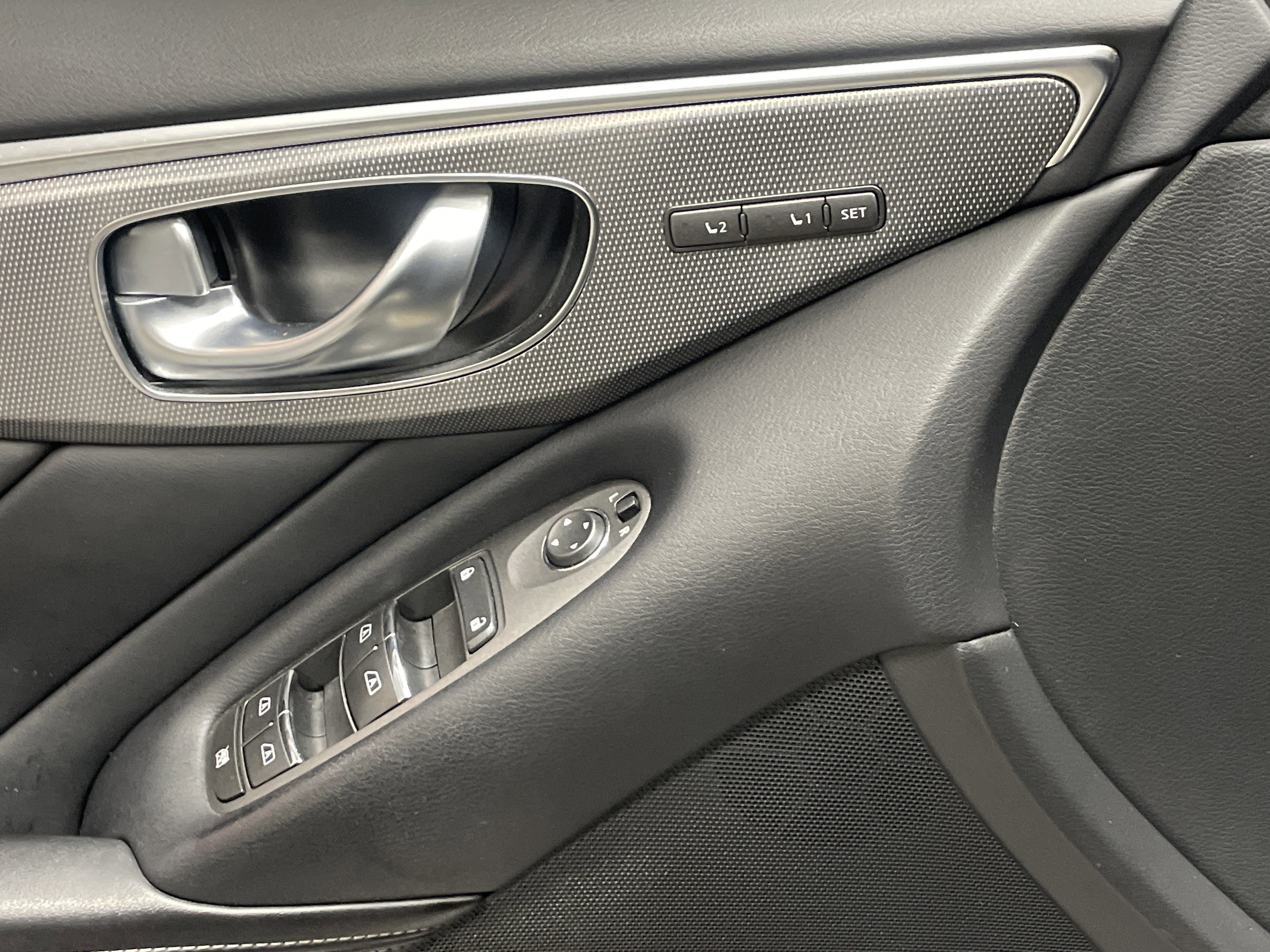 2016 INFINITI Q50 Premium