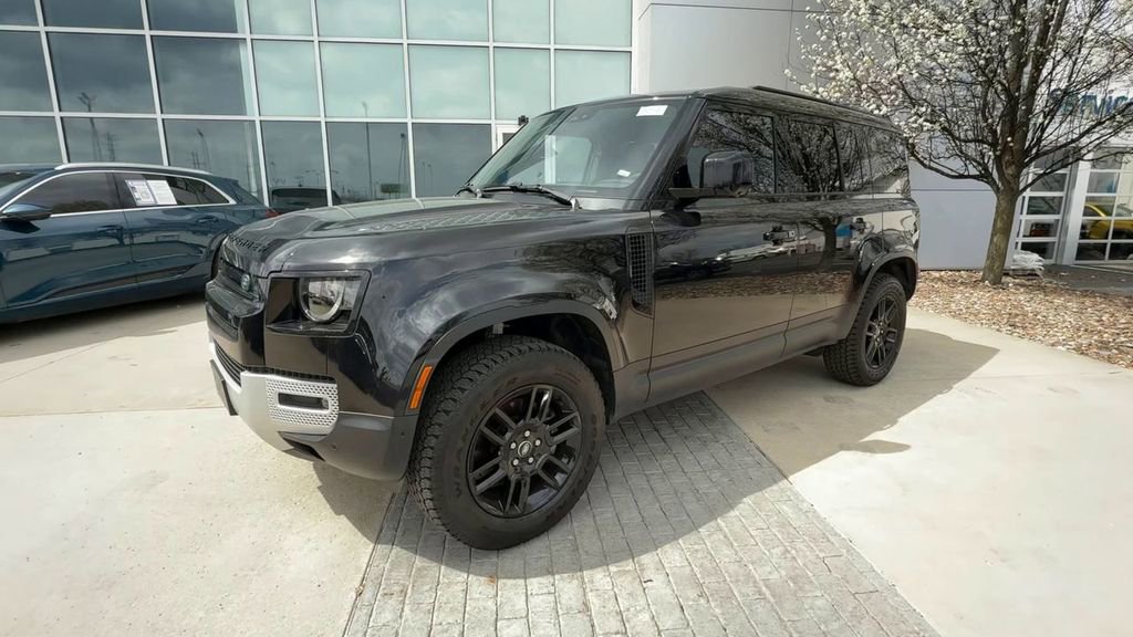 2025 Land Rover Defender 110 S