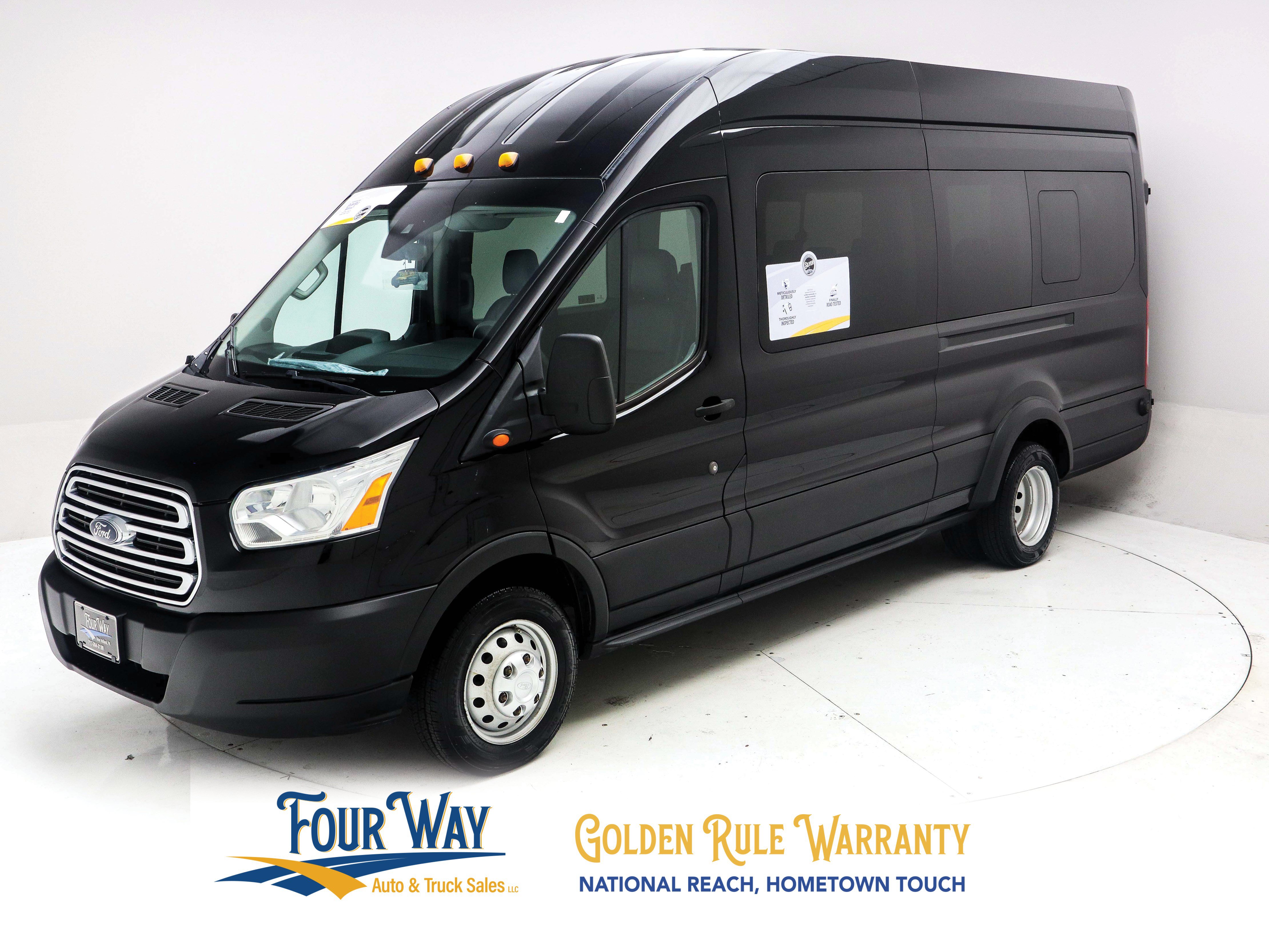 2019 Ford Transit Passenger Van XLT - Photo 8