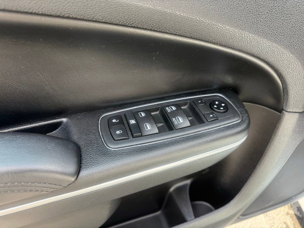 2020 Chrysler 300 Touring L