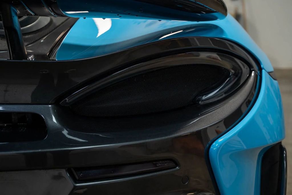 Used 2020 McLaren 600LT Spider photo 19