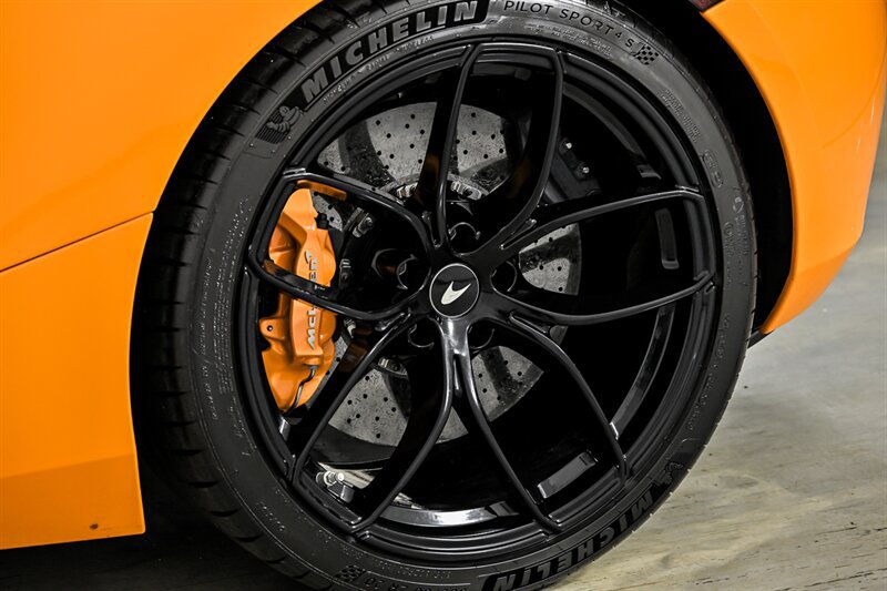 Used 2020 McLaren 720S Performance photo 15