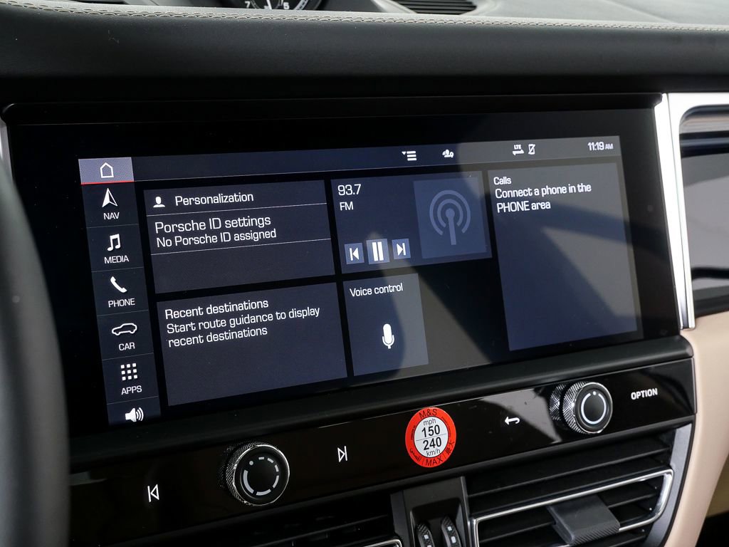 2023 Porsche Macan Turbo