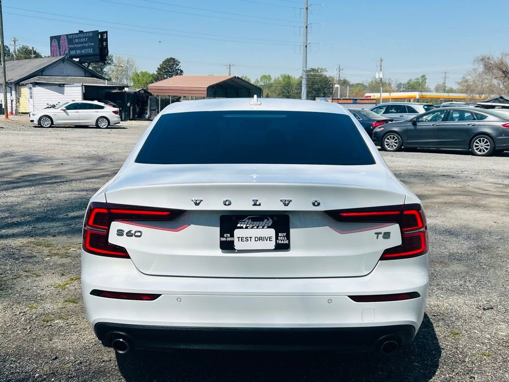 2020 Volvo S60 T5 Momentum