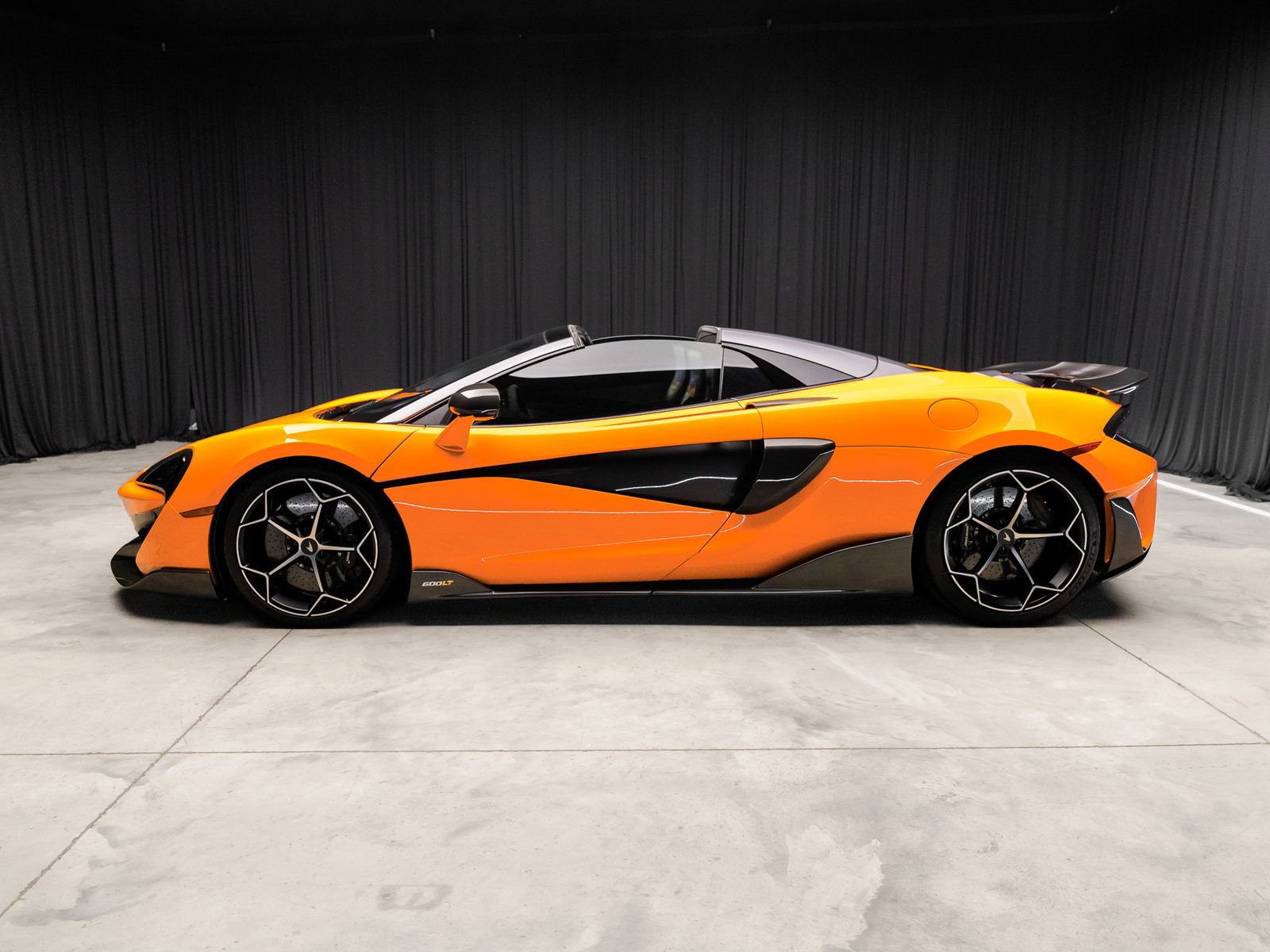 Used 2020 McLaren 600LT Spider photo 12