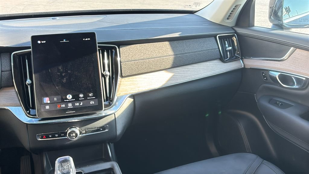 2025 Volvo Xc90 B6 Plus