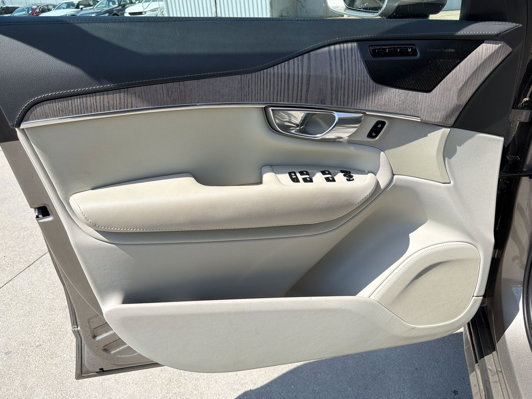 2022 Volvo Xc90 T6 Inscription