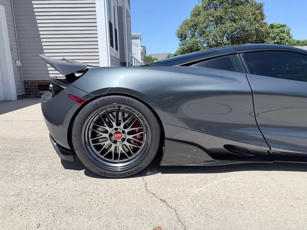 Used 2019 McLaren 720S Performance photo 28