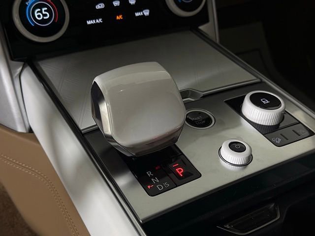 2023 Land Rover Range Rover SV