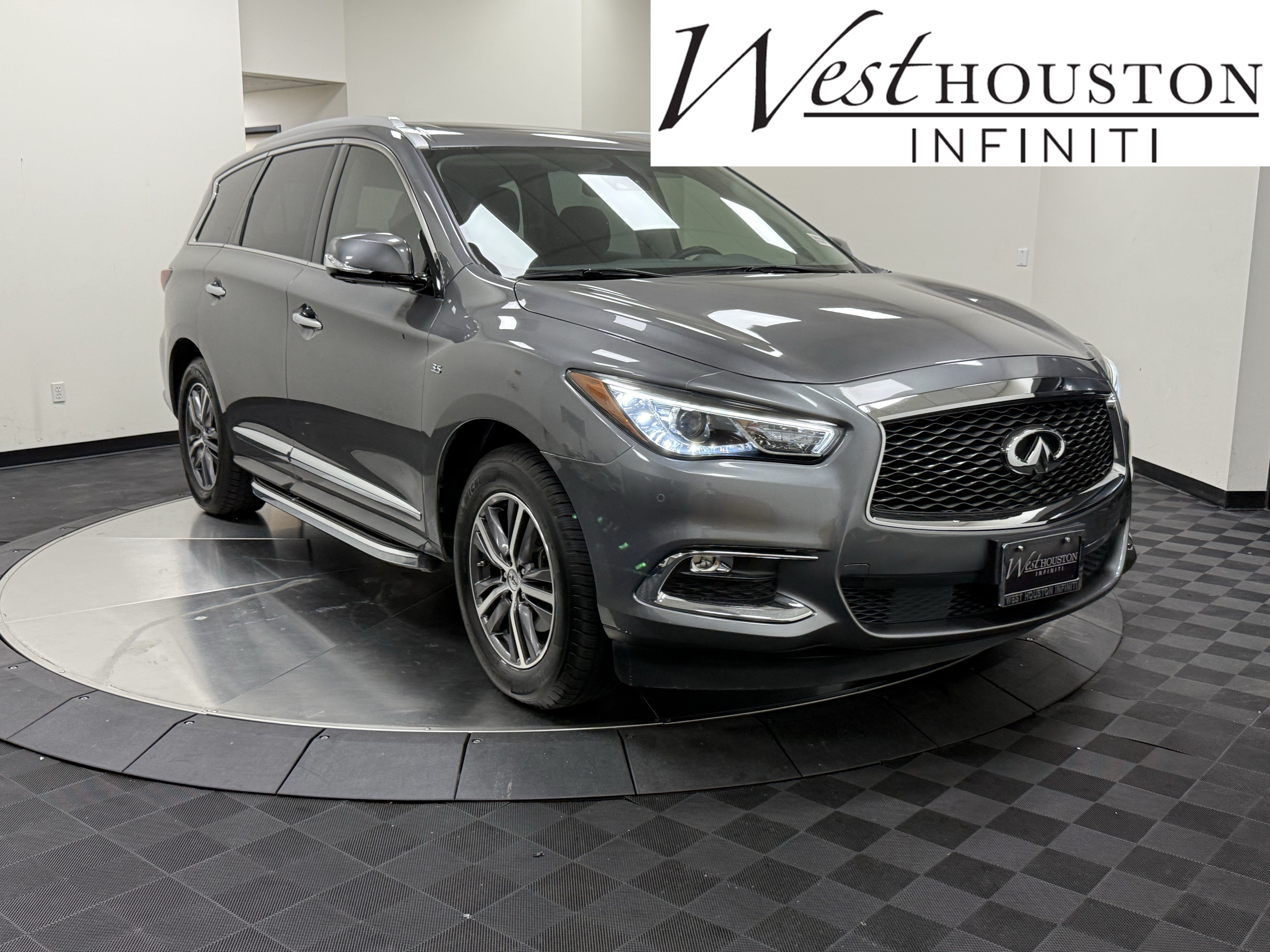 Used 2019 INFINITI QX60 Luxe w/ Essential Package