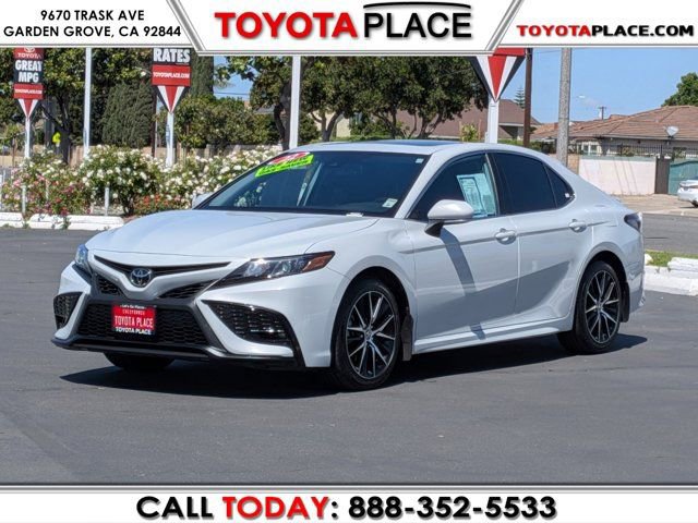Used 2022 Toyota Camry SE w/ Convenience Package