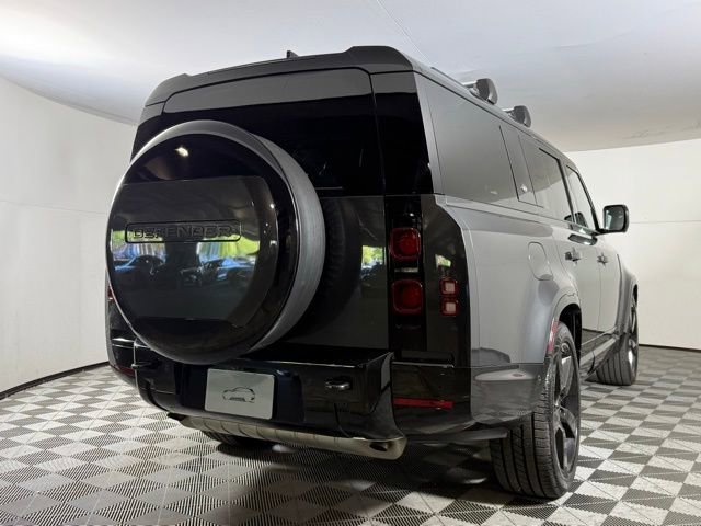 2024 Land Rover Defender 130 X-Dynamic SE