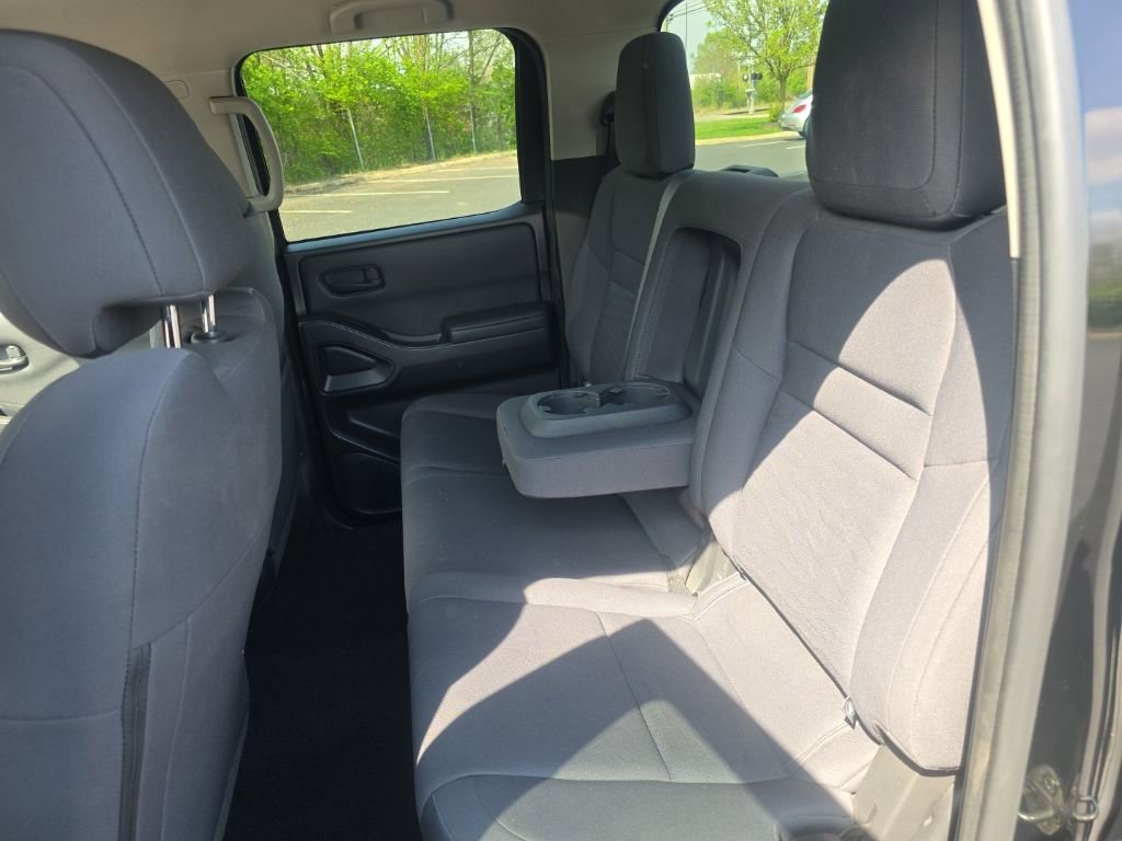 2022 Nissan Frontier S