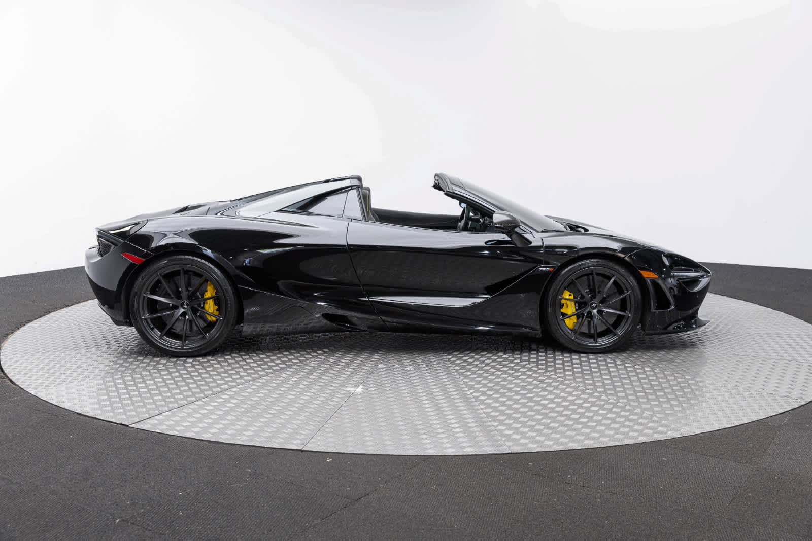 Used 2022 McLaren 720S Spider photo 54